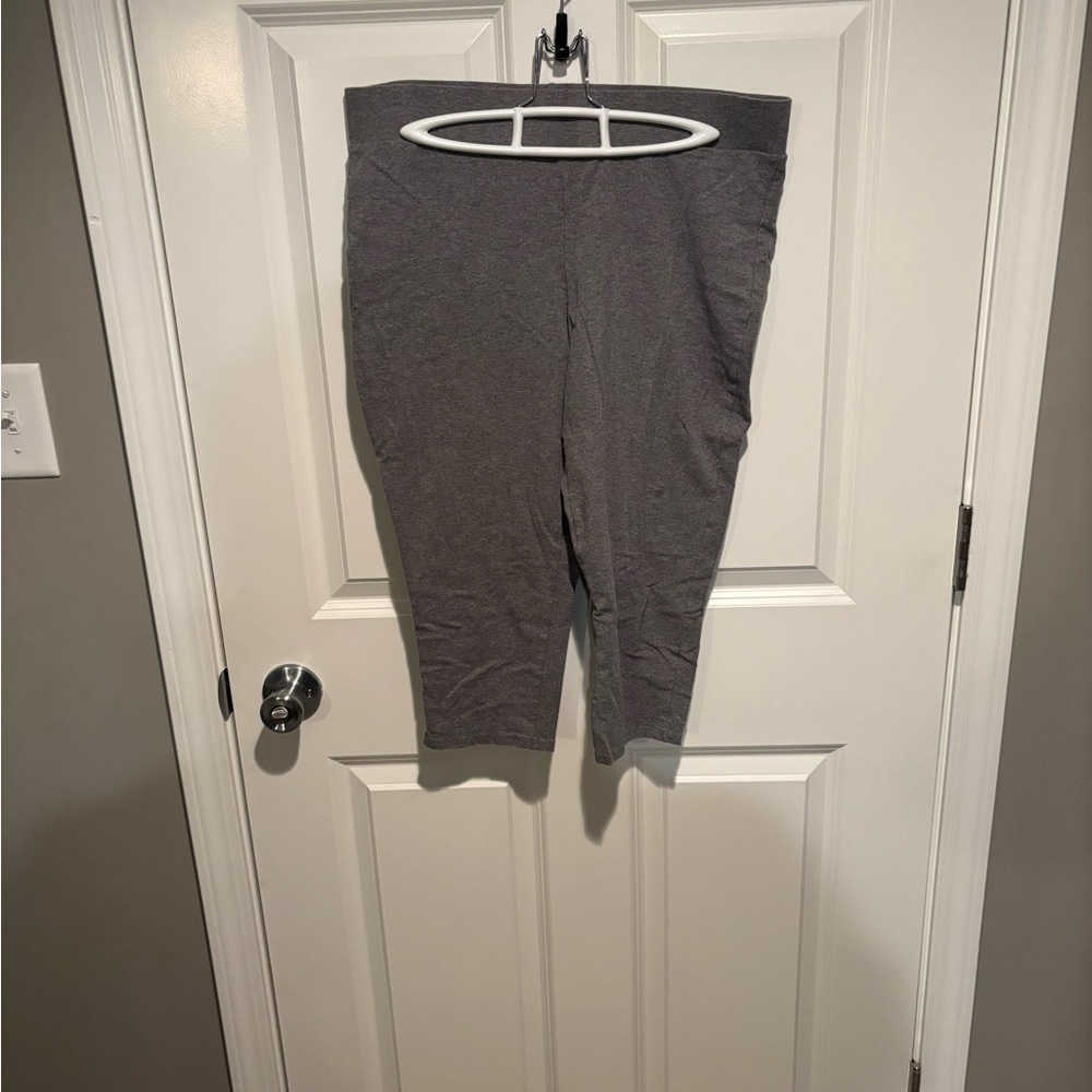 Torrid: Capri Signature Waist Premium Legging